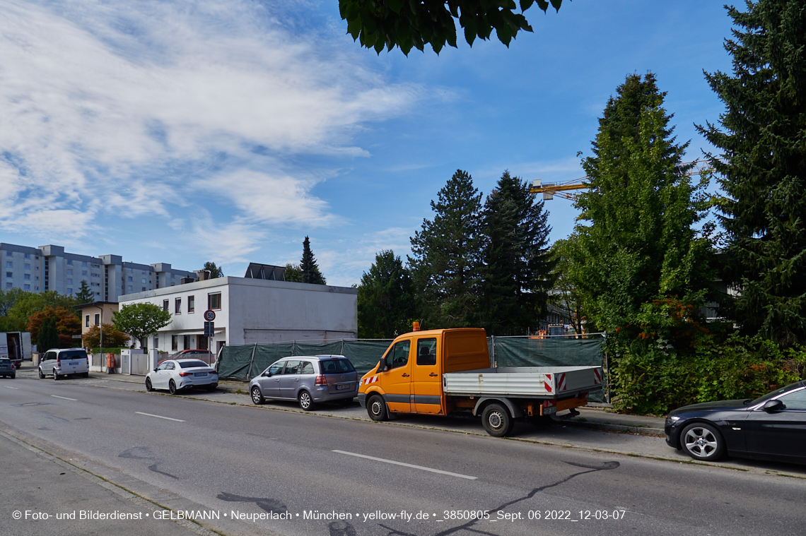 06.09.2022 - Baustelle an der Niederalmstraße 16 und Hugo-Lang-Bogen 13 in Neuperlach-Trudering